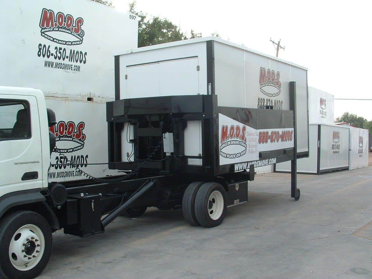 Long-Distance Moving? How Fort Worth Storage Containers Can Help